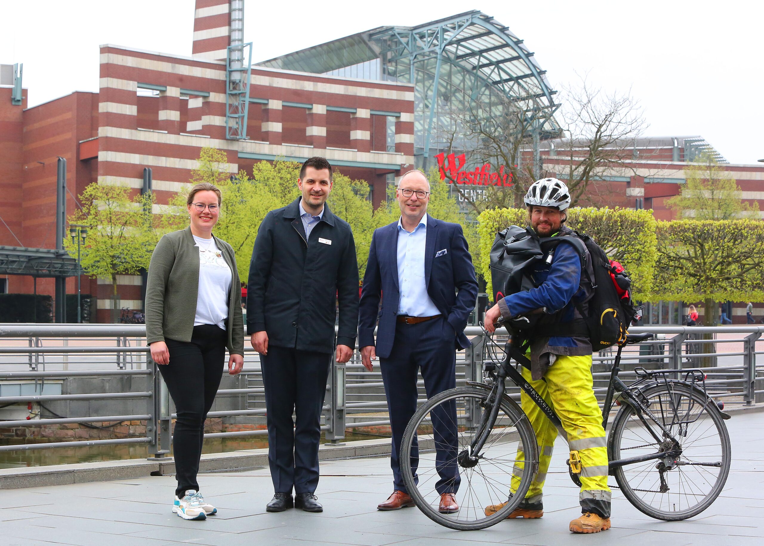 Der einmillionste Radfahrer am Westfield Centro gezählt