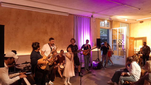 Harmonie der Kulturen: „Leerstand Jam-Session“ vereint musikalische Talente aus vielfältigen Migrationshintergründen