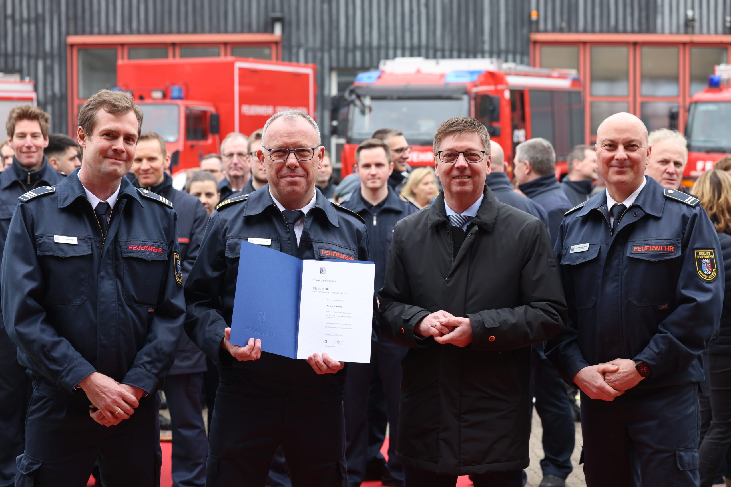 Ein Leben für die Feuerwehr Oberhausen: Jürgen Jendrian geht in den Ruhestand