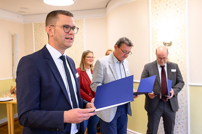 Bezirksbürgermeister ehren Seniorinnen und Senioren für ehrenamtliches Engagement